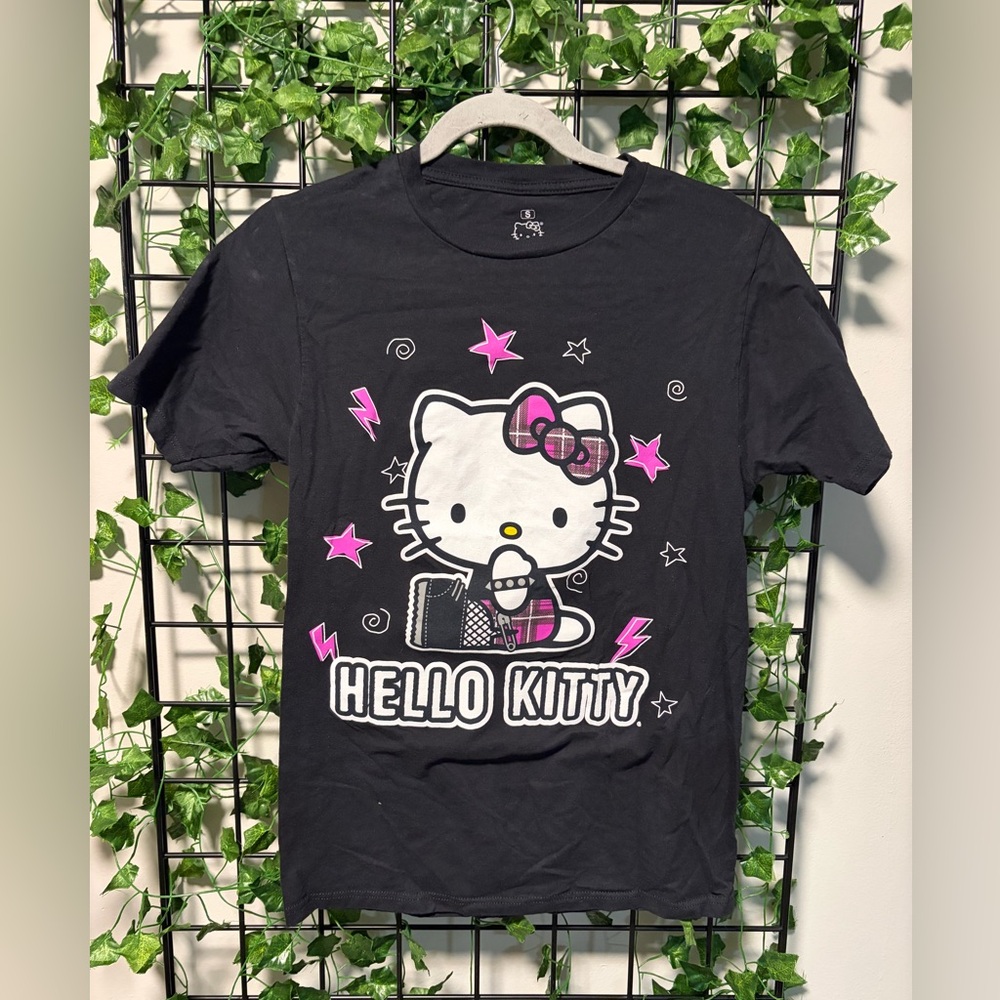 Hello Kitty Black Tee with Pink and White Graphic